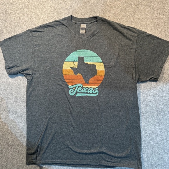 Gildan Other - Gildan Mens Texas Retro Sunset Graphic T-Shirt Charcoal Gray XL Heavy‎ Cotton